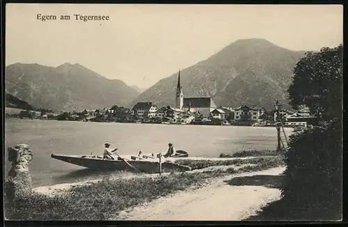 AK Egern /Tegernsee, Panoramablick mit Bootspartie