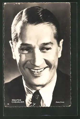 AK Schauspieler Maurice Chevalier lachend