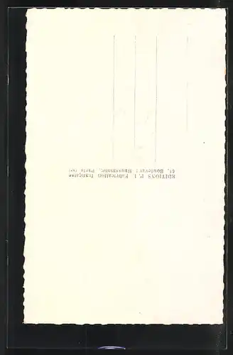 AK Schauspieler in Simone Valère lächelt fröhlich