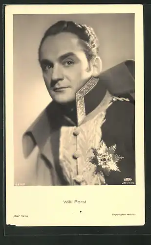 AK Schauspieler Willi Forst in Uniform