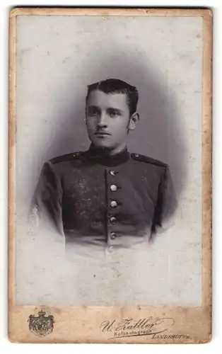 Fotografie U. Zattler, Landshut i / B., Portrait Soldat in Uniform