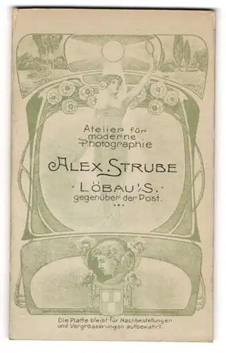 Fotografie Alex Strube, Löbau i. S., Jugendstil-Darstellung Blumenverzierung & Dame mit Handspiegel, Portrait Rückseitig