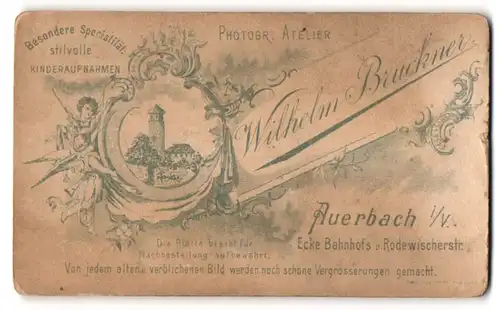 Fotografie Wilhelm Bruckner, Auerbach, Ansicht Auerbach i. V., Festungsturm & Engel