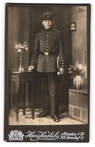 Fotografie Hans Kastel, Minden i / W., Portrait Soldat in Uniform mit Schirmmütze