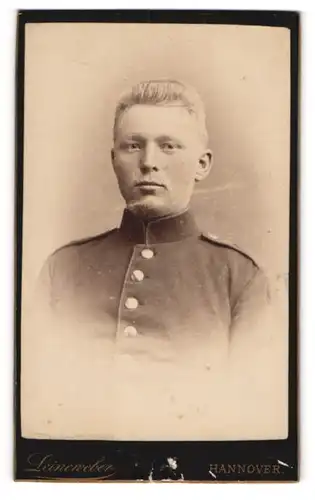 Fotografie G. W. Leineweber, Hannover, Portrait Soldat in Uniform