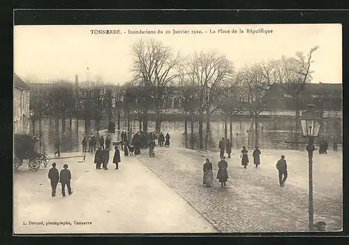 AK Tonnerre, Hochwasser / Crue de 1910, La Place de la République