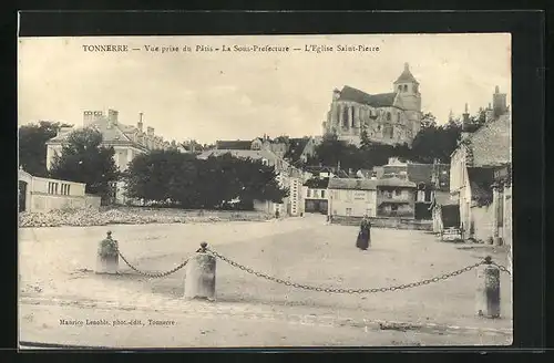 AK Tonnerre, Vue prise du Patis, La sous Prefecture, L'Eglise Saint Pierre