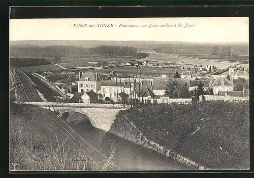 AK Pont-sur-Yonne, Panorama, Vue prise au-dessus des fossés