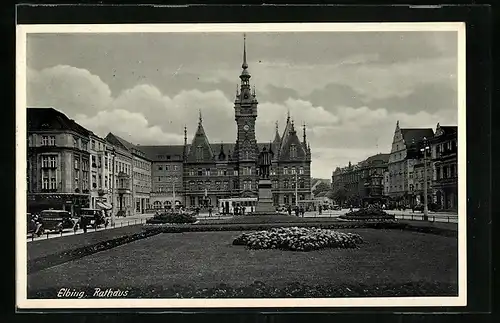 AK Elbing, Rathaus mit Anlagen und Strassenbahn