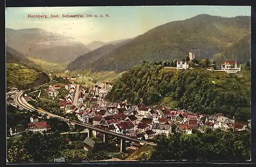 AK Hornberg im bad. Schwarzwald, Totalansicht mit der Eisenbahnbrücke