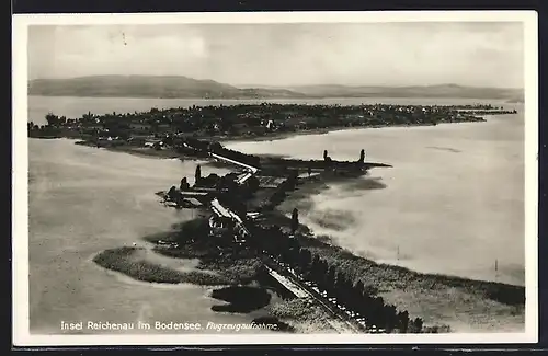 AK Insel Reichenau im Bodensee, Fliegeraufnahme der Insel