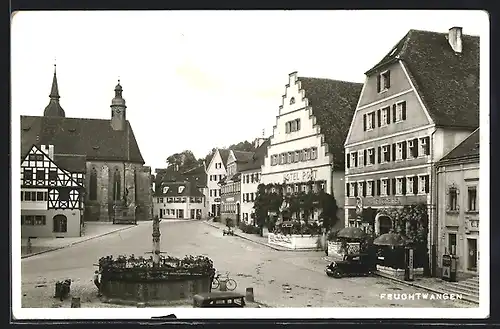 AK Feuchtwangen, Hotel Post, Häuserpartie & Brunnen