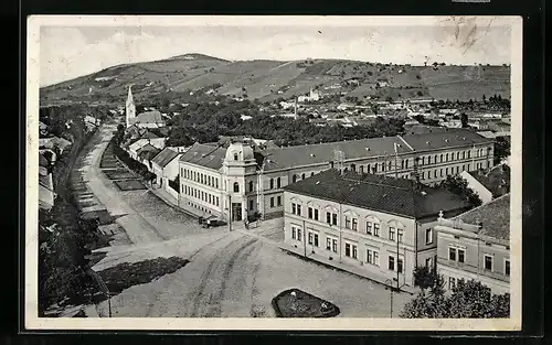 AK Beregszász, Teilansicht mit Strasse aus der Vogelschau