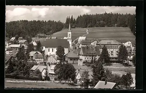 AK Schönwald im Schwarzwald, Totalansicht mit Kirche