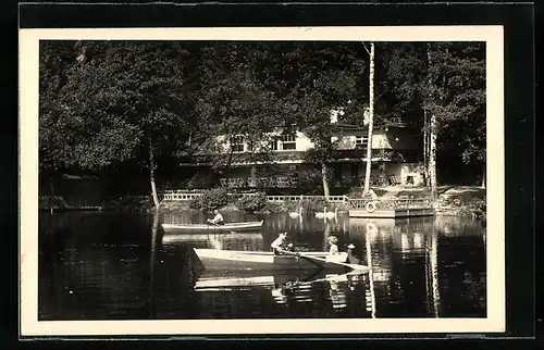 AK Schleusingen in Thüringen, Haus am See mit Bootsanleger