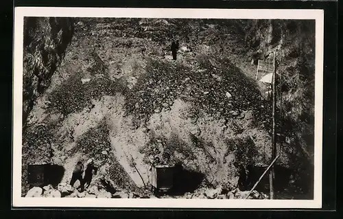 AK Kochendorf, Salzbergwerk, Schacht König Wilhelm II., Schlepper bei der Förderung