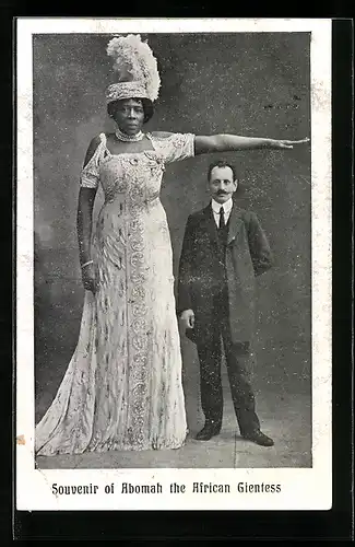 AK Abomah, The Tallest Lady In The World, Riesin in Abendkleid, Freak