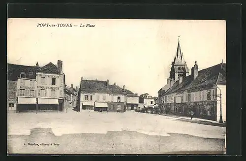 AK Pont-sur-Yonne, La Place, Ortspartie