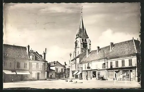 AK Pont-sur-Yonne, Place Eugène Petit