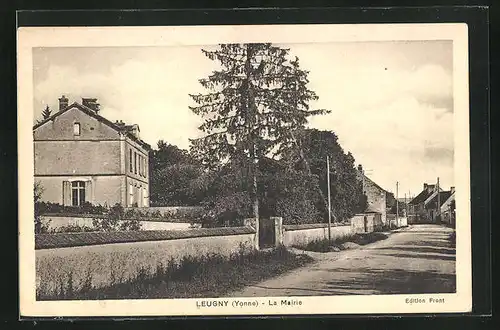 AK Leugny, Vue et la Mairie