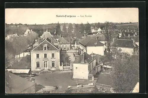 AK Saint-Fargeau, Les Ecoles, Blick auf den Ort