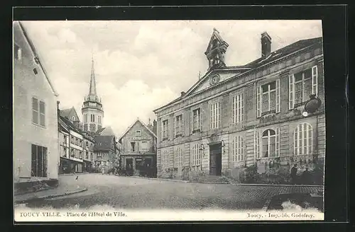 AK Toucy-Ville, Place de l`Hôtel de Ville