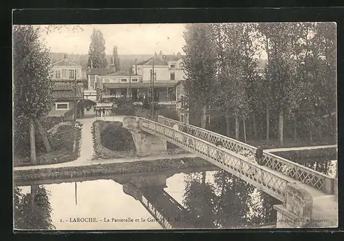 AK Laroche, La Passarelle et la Gare, Bahnhof und Fussgängerbrücke