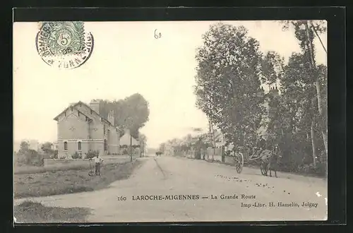 AK Laroche-Migennes, La Grande Route, Blick in die Strasse
