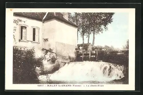 AK Malay-le-Grand, La chute d`eau