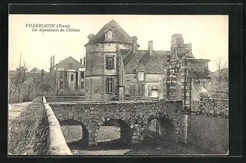 AK Villeblevin, Les dépendances du Château