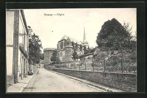 AK Toucy, L`Eglise