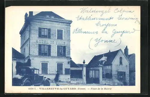 AK Villeneuve-la-Guyard, Place de la Mairie