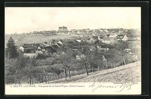 AK Neuvy-Sautour, Vue prise de la Grand`Vigne