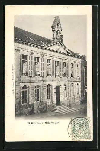 AK Toucy, Hotel de Ville