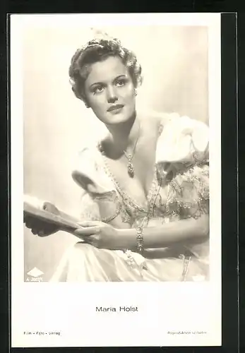 AK Schauspielerin Maria Holst in festlichem Kleid