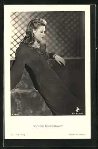 AK Schauspielerin Kristina Söderbaum in eleganter Pose