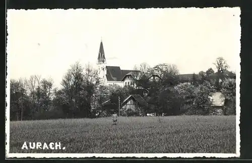 AK Aurach, Mädchen steht im Feld mit Kirchturm im Hintergrund