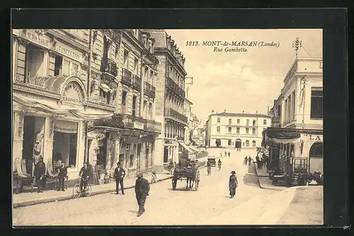 AK Mont-de-Marsan, Rue Gambetta, Strassenpartie