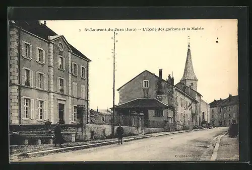 AK St-Laurent-du-Jura, L`Ecole des garcons et la Mairie