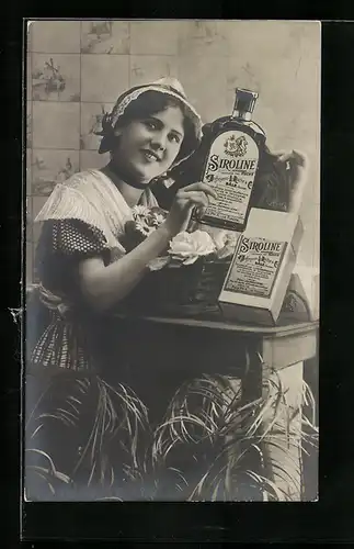 AK Frau mit einer Flasche Siroline in der Hand, Reklame