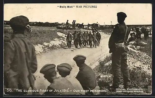 AK Daily Mail War Pictures, The Glorious First of July, 1916 - Our First Prisoners, Kriegsgefangene