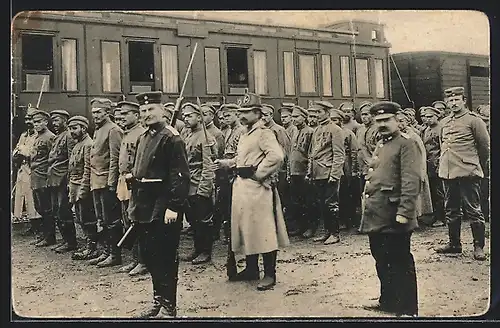 AK Transport russischer Kriegsgefangener in Uniform