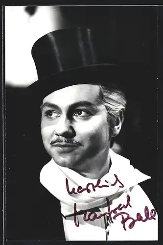 AK Opernsänger Manfred Ball mit Zylinderhut, mit original Autograph