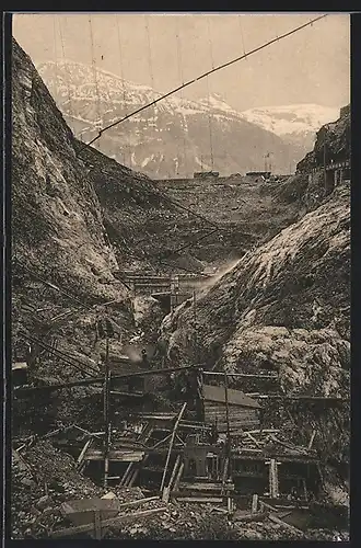 AK Wäggithal, Kraftwerk Wäggithal, Baugrube der Staumauer im Schräh, taleinwärts gesehen, 1923