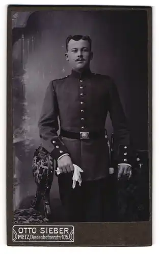 Fotografie Otto Sieber, Metz, Soldat in Uniform Rgt. 8 mit Bajonett