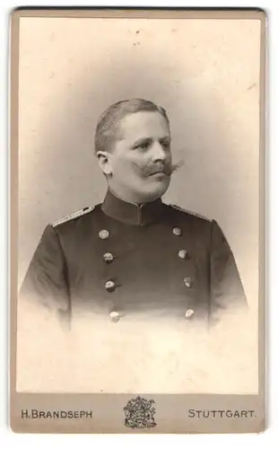Fotografie H. Brandseph, Stuttgart, Soldat Graeter in Uniform mit Mustasch