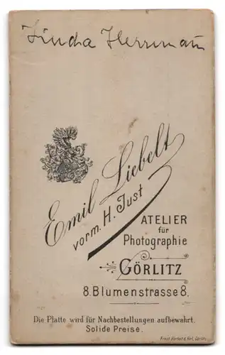 Fotografie Emil Liebelt, Görlitz, Blumenstr. 8, junge Frau Linda Herrmann mit Locken