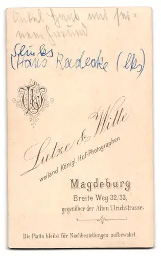 Fotografie Lutze & Witte, Magdeburg, Herr Hans Radecke mit seinem Freund im Atelier