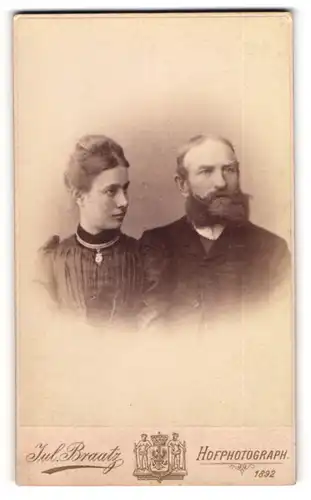 Fotografie Jul. Braatz, Berlin, Portrait Ernst Grunow nebst seiner Frau