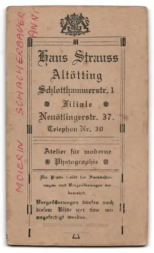 Fotografie Hans Strauss, Altötting, Schlotthammerstr. 1, Frau Anni Schacherbauer in weisser Bluse